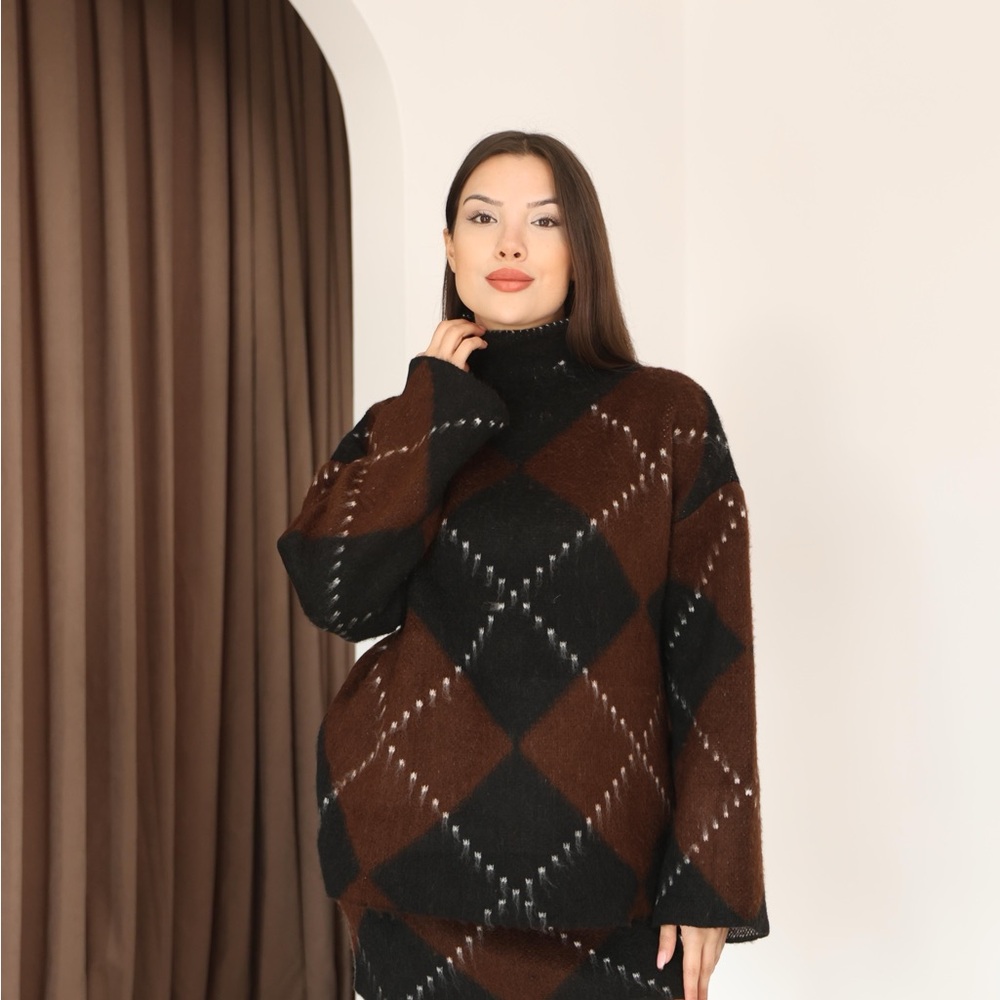 Brown and Black Argyle Sweater And Skirt Set - Picture 6 of 9